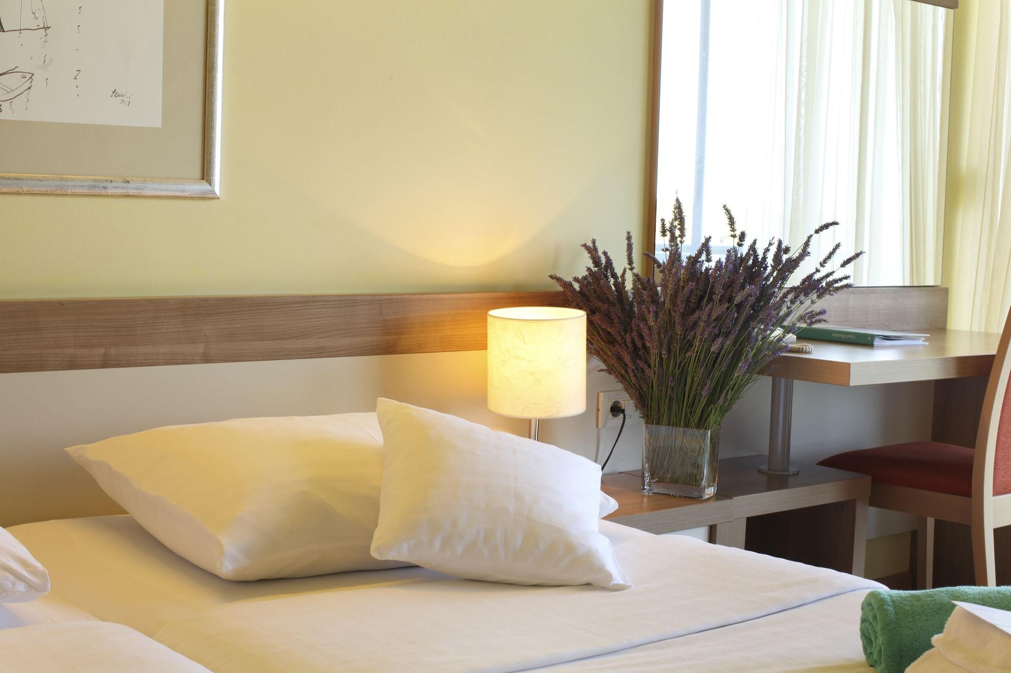 Hotel Aurora Mali Lošinj Extérieur photo